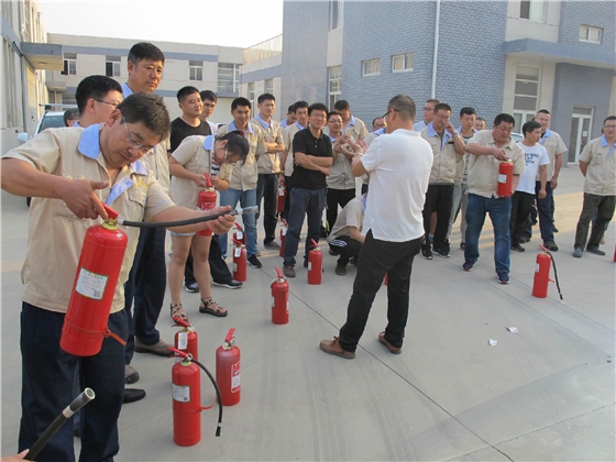 【安全高于一切】華順油氣潤滑廠家開展消防安全演練