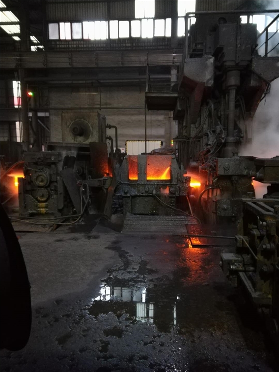 改善鋼廠的施工環(huán)境 論棒材生產(chǎn)線上使用油氣潤滑 改善鋼廠的施工環(huán)境 論棒材生產(chǎn)線上使用油氣潤滑