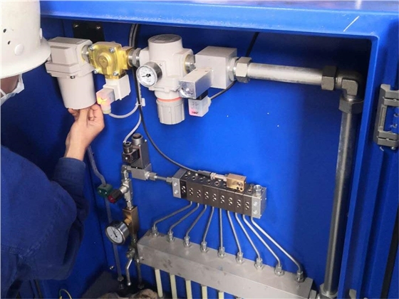 油氣潤滑 油氣潤滑