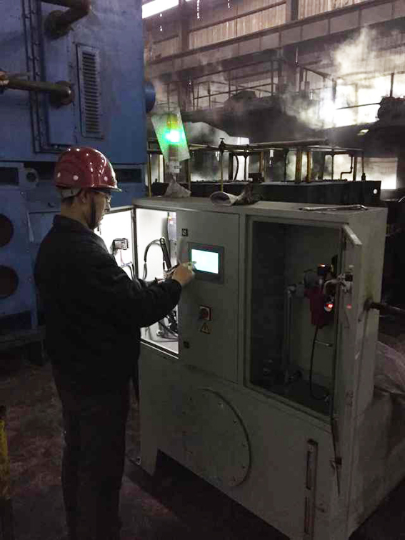 近三年的時(shí)間，煙臺(tái)華順油氣潤滑設(shè)備已經(jīng)為國內(nèi)200多個(gè)企業(yè)提供了500余套具有自主知識(shí)產(chǎn)權(quán)的油氣集中潤滑系統(tǒng)。華順油氣潤滑公司可根據(jù)客戶的實(shí)際需求完成從現(xiàn)場(chǎng)調(diào)研、方案設(shè)計(jì)、產(chǎn)品生產(chǎn)制造、現(xiàn)場(chǎng)安裝到系統(tǒng)調(diào)試的整體交鑰匙工程，對(duì)煙臺(tái)華順油氣潤滑設(shè)備公司提供的油氣集中潤滑系統(tǒng)提供終身的售后設(shè)備維修和技術(shù)支持服務(wù)