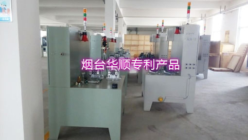 煙臺華順油氣潤滑設(shè)備不僅能用于滾動軸承和滑動軸承，還在齒輪尤其是大型開式齒輪、蝸輪蝸桿、滑動面、機車輪緣及軌道、鏈條等傳動件獲得了廣泛應(yīng)用