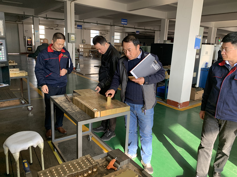 油氣潤滑系統(tǒng) 油氣潤滑系統(tǒng)