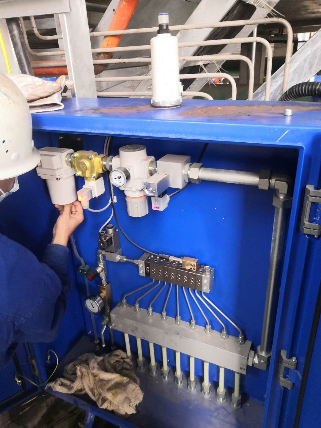 油氣潤(rùn)滑設(shè)備