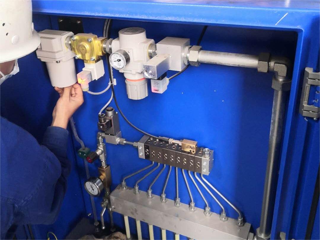 油氣潤滑 油氣潤滑